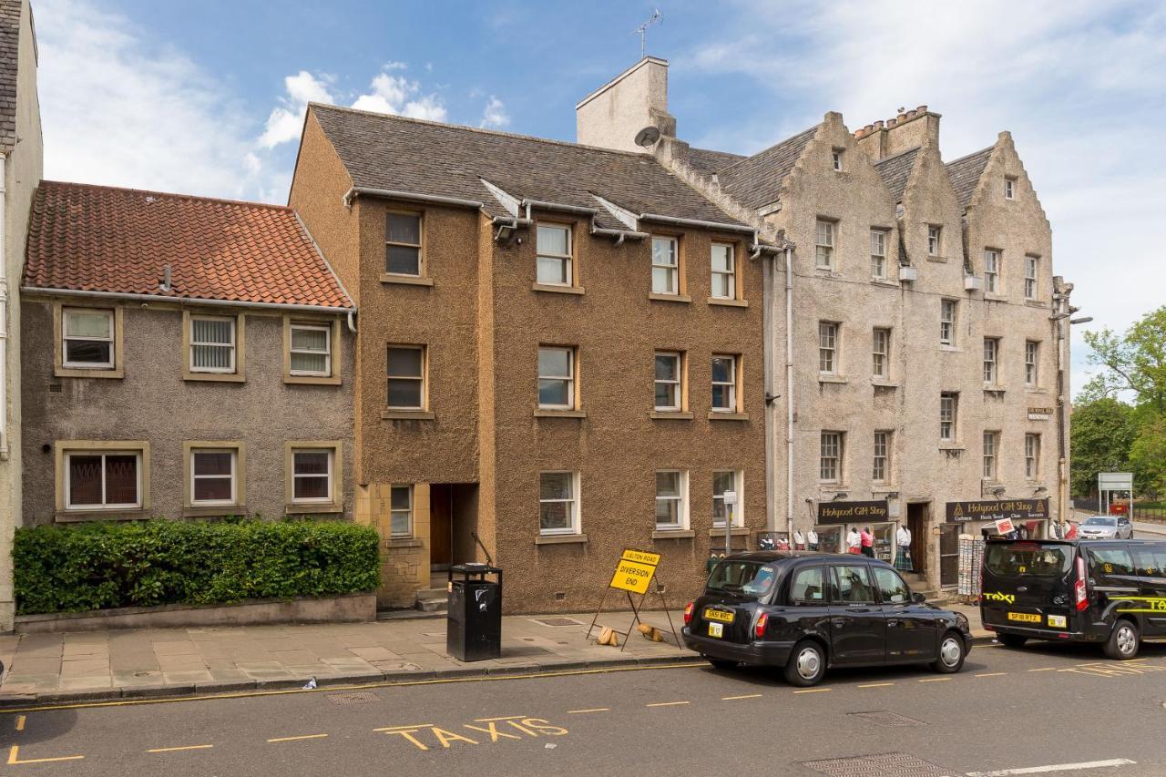 Stunning 1 Bed At Holyrood Palace & Arthurs Seat, Edinburgh